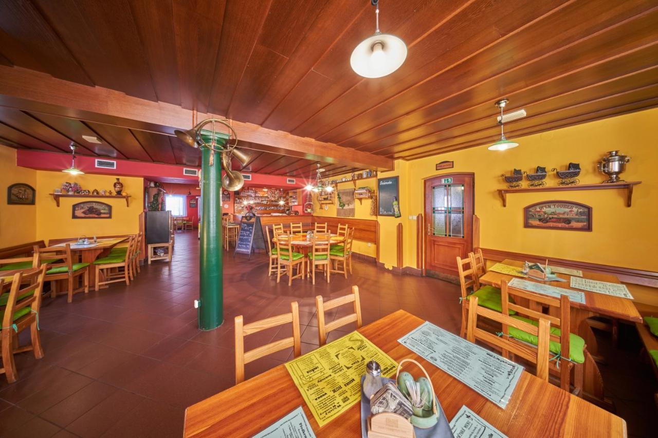 Pension & Restaurace Zeleny Mlyn Zacler Ngoại thất bức ảnh